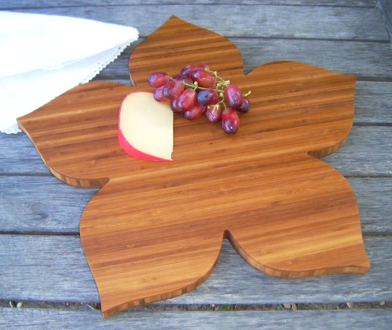 how to clean wooden cutting board mold